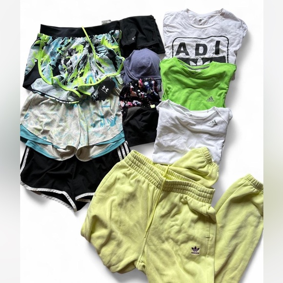 ULTIMATE WOMENS ACTIVEWEAR BUNDLE - Picture 1 of 3
